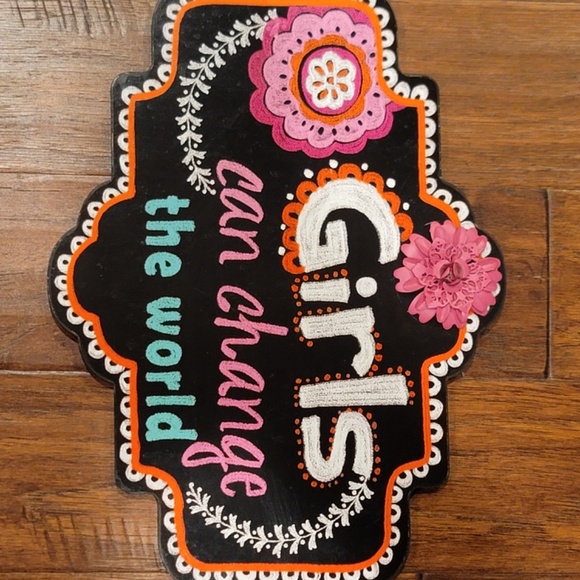 Girls Can Change the World' picture/plaque. 15.75' by 11.75' - Picture 2 of 9